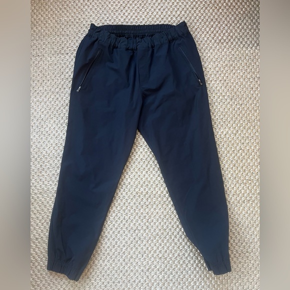 Lululemon Men's Black Jogger Pants - Picture 1 of 4